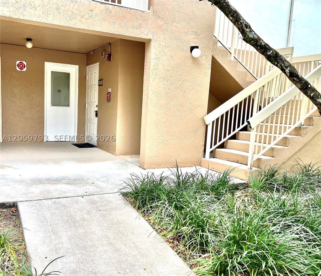 Photo of 9755 Westview Dr #1217, Coral Springs, FL 33076 (MLS # A12059793)