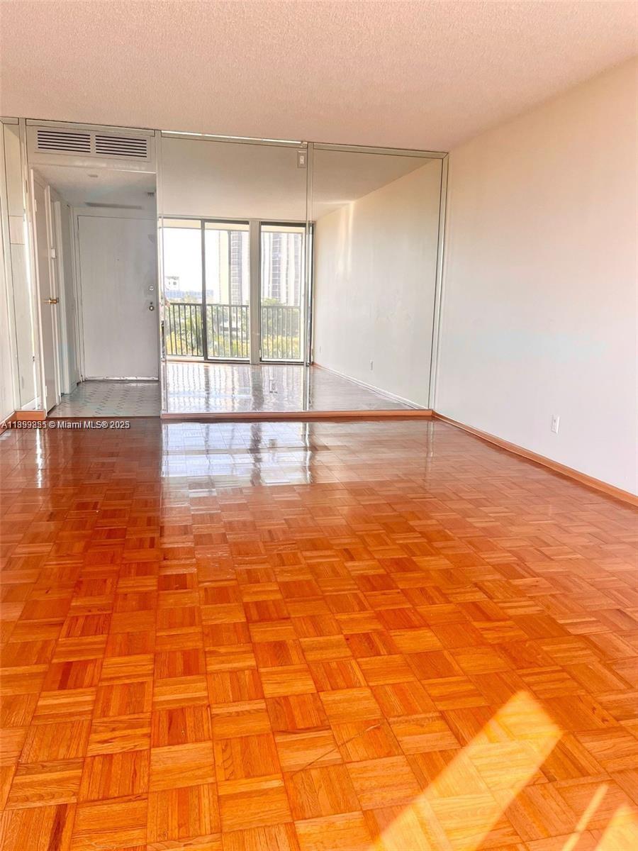 BRAVURA II CONDO - Residential Lease