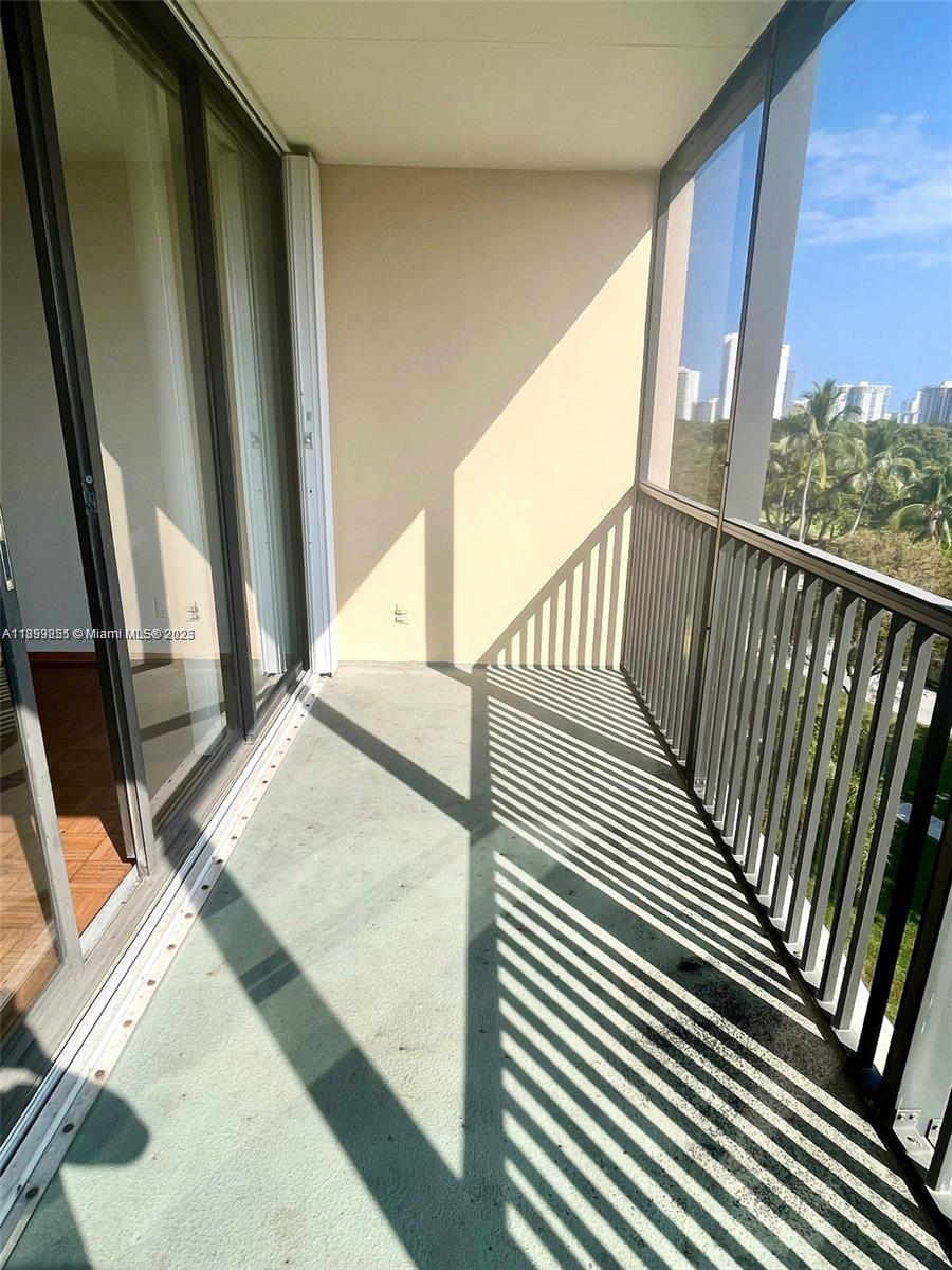 BRAVURA II CONDO - Residential Lease