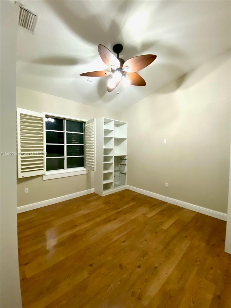 6TH ADDN TO ROYAL OAKS - Residential Lease