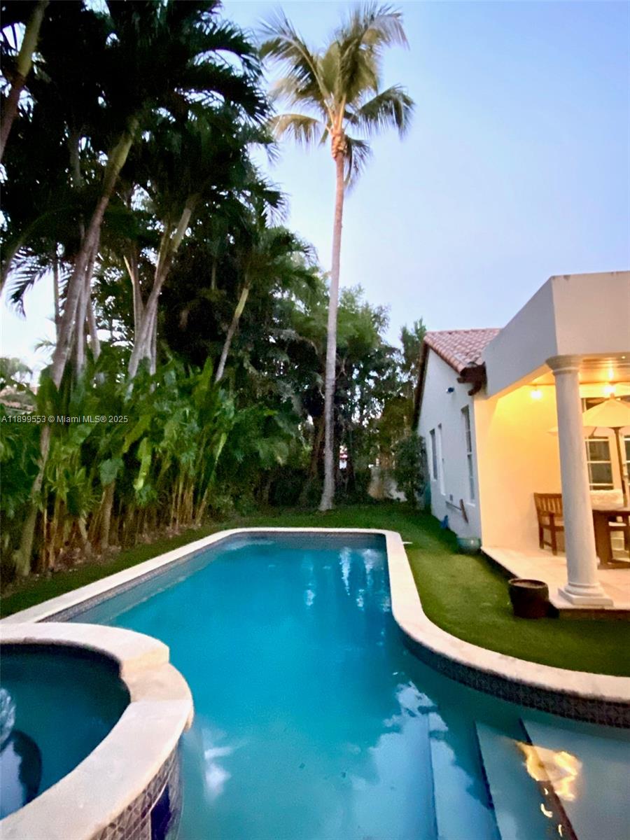 6TH ADDN TO ROYAL OAKS - Residential Lease