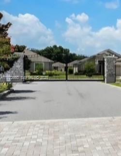 Campbell Crossing Circle - Residential