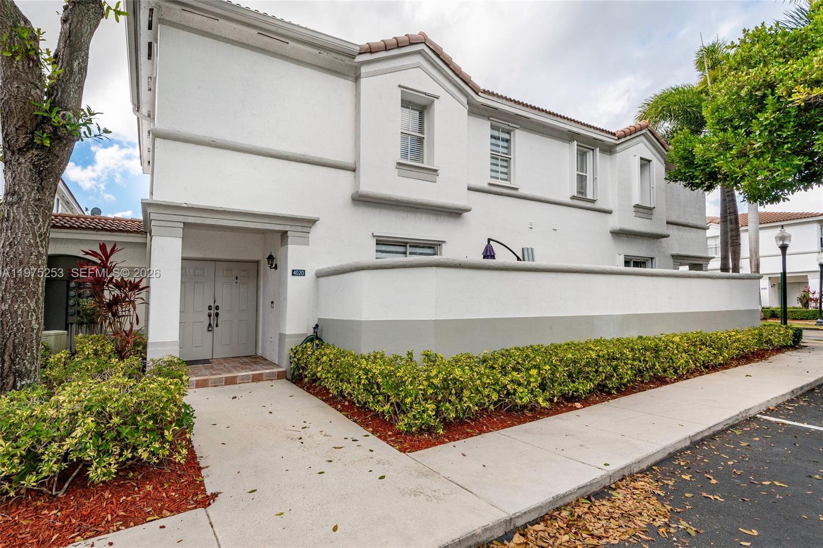 VILLAS AT NAUTICA THREE C - Residential