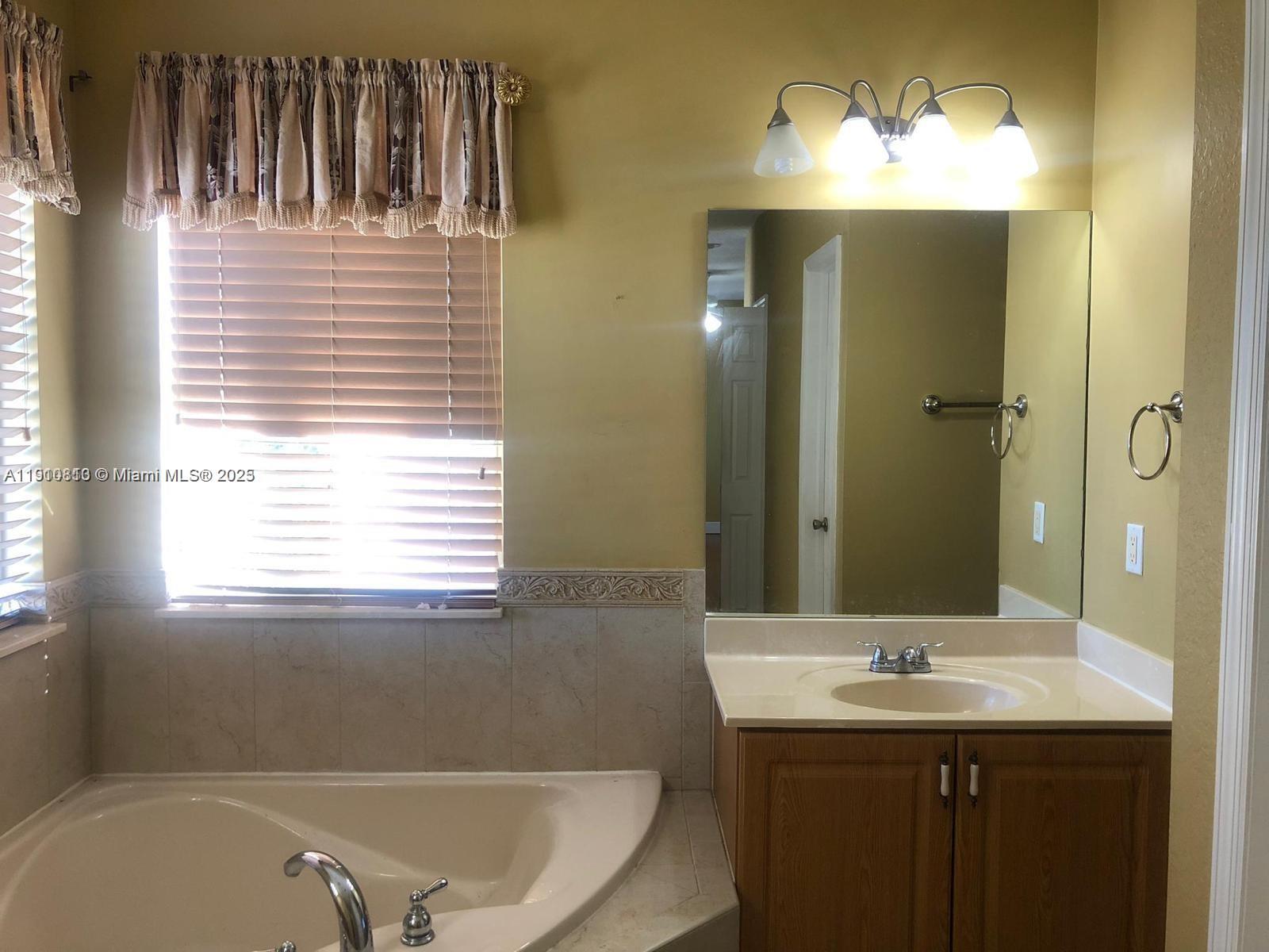 PARK LAKES BY THE MEADOWS - Residential Lease