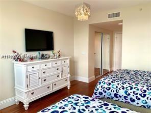 THE PENINSULA II CONDO - Residential Lease