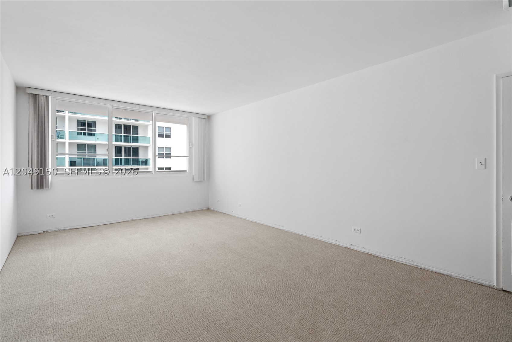 5005 Collins Ave 509