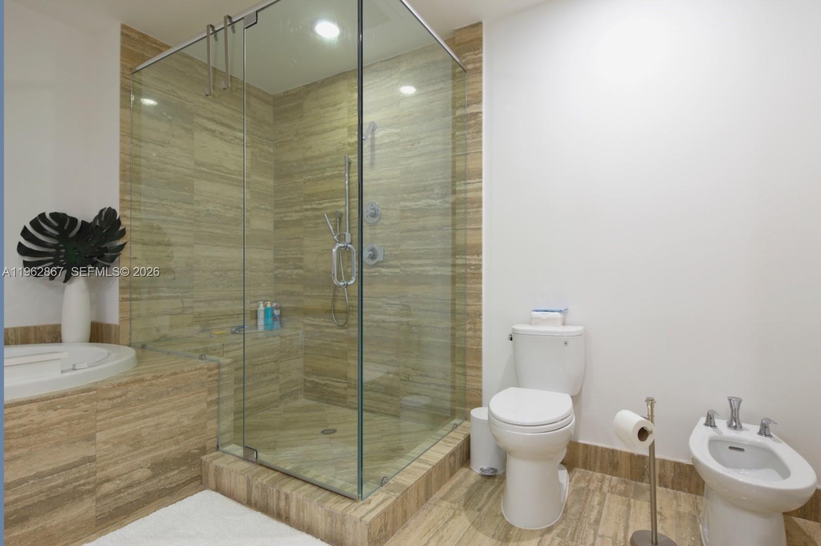 TDR TOWER I CONDO - Residential