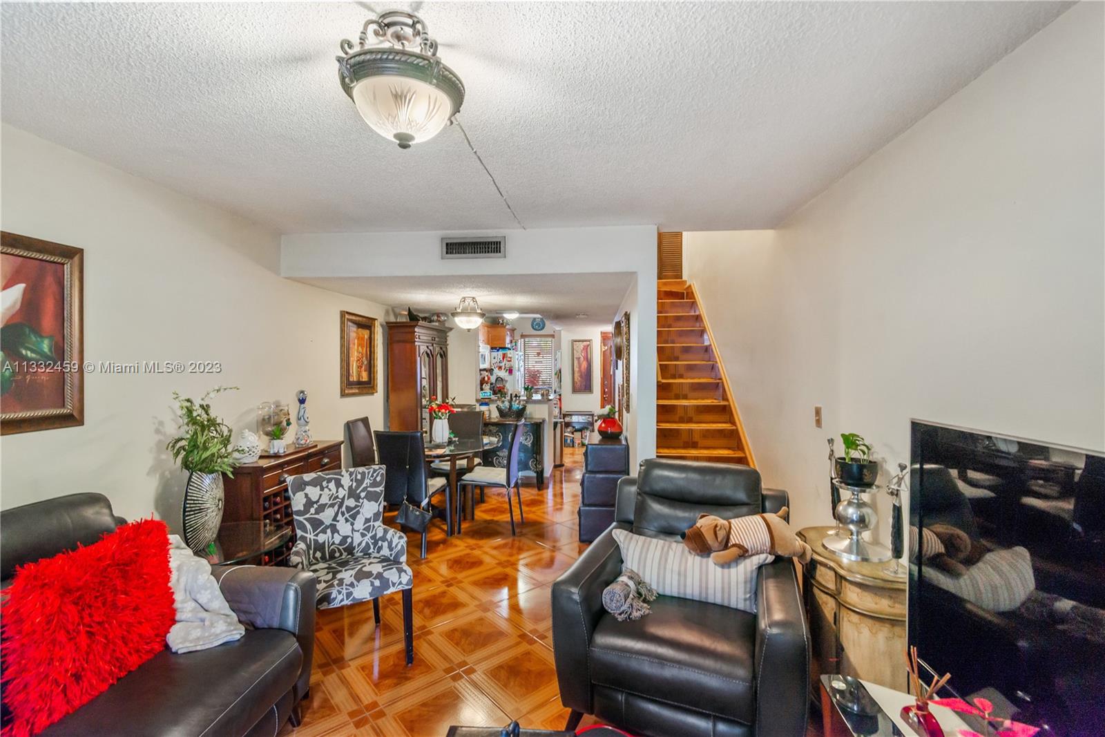 Photo 9 of 21 of 2310 W 60th St 5-G condo