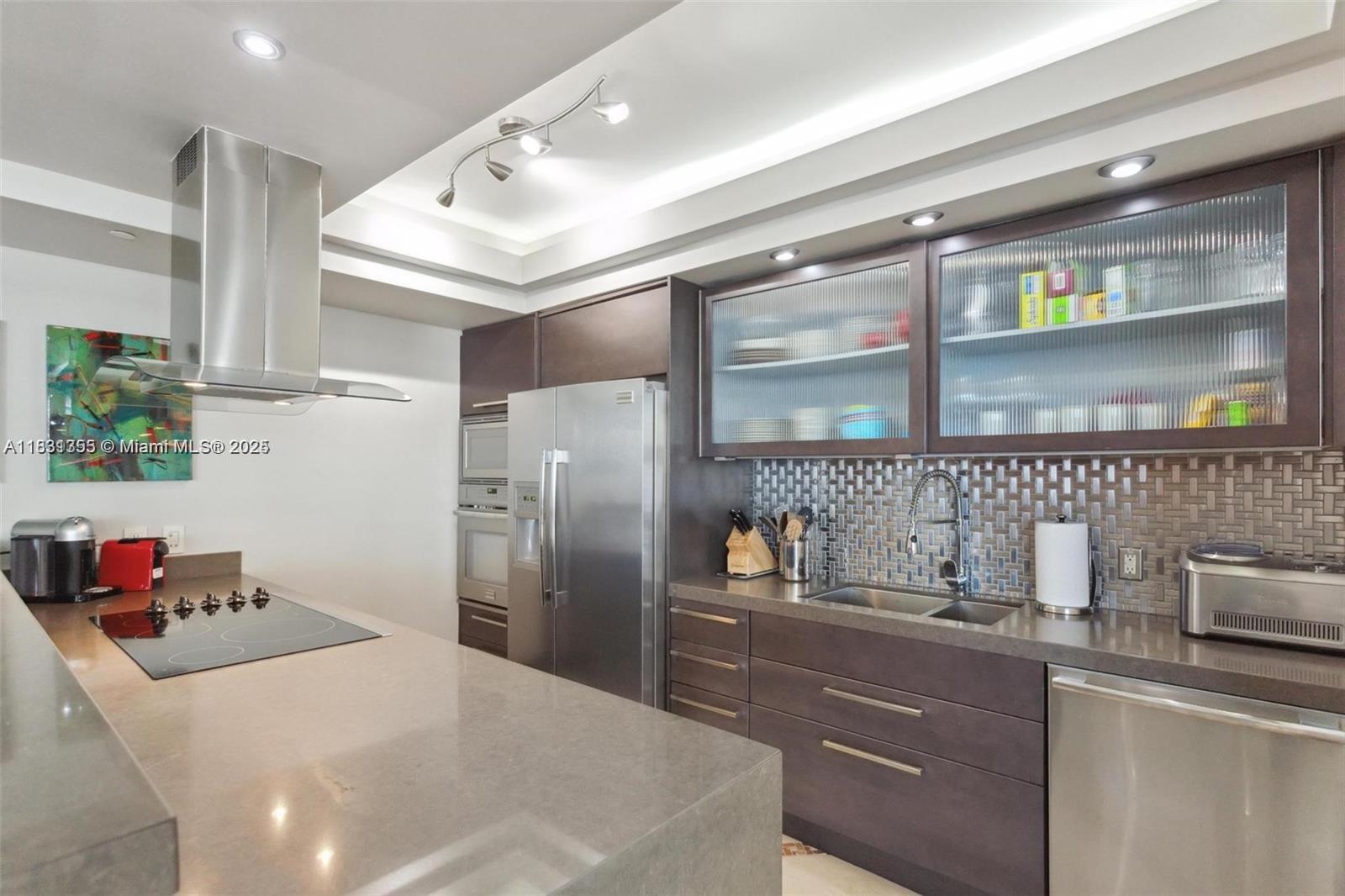 BEACH CLUB THREE CONDO - Residential Lease