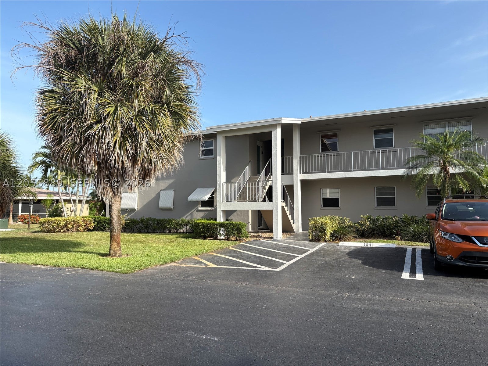 306 Circle Dr S DR
