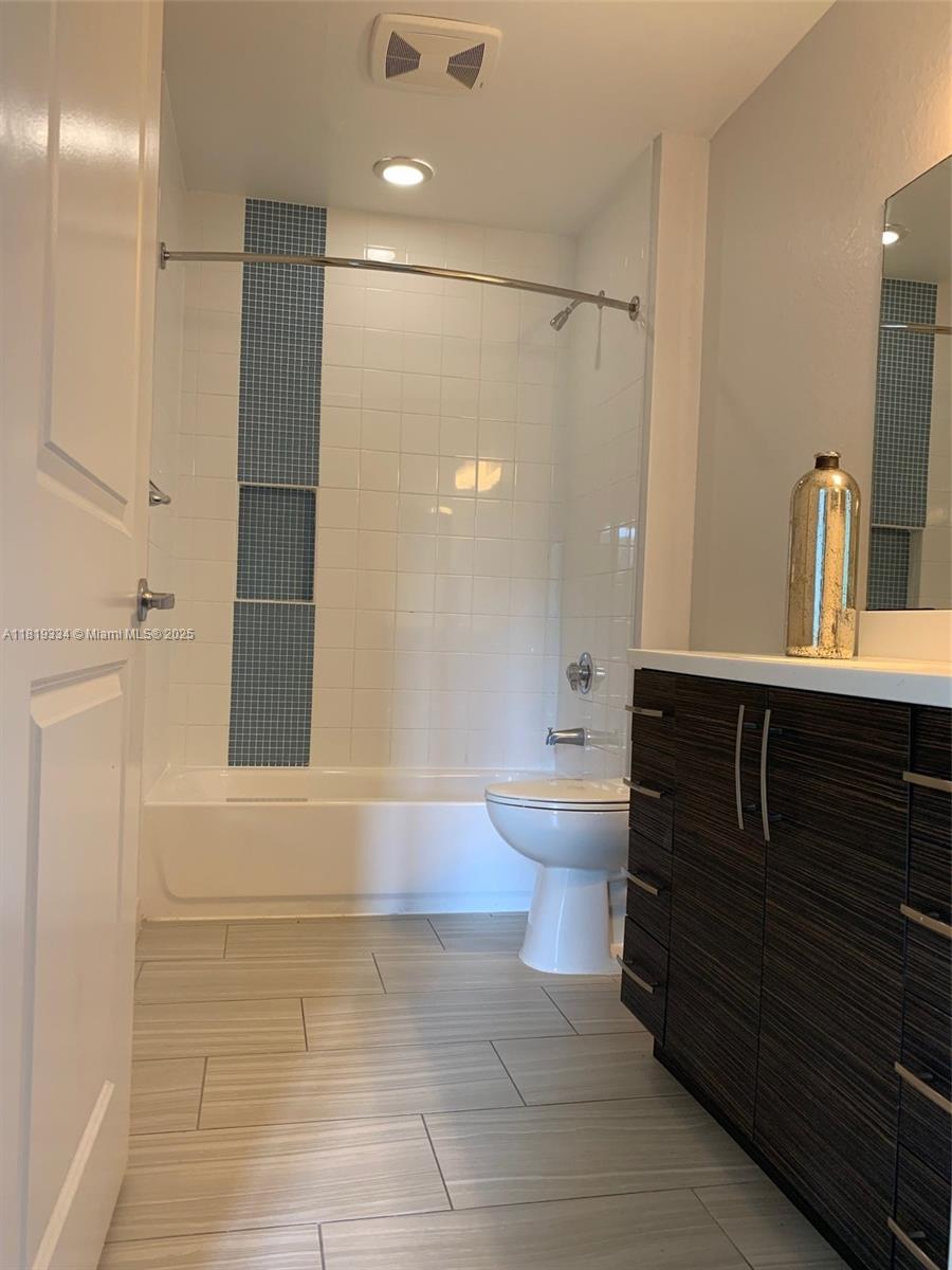 Bryan Sub Lts 1, 2 Blk 59 - Residential Lease