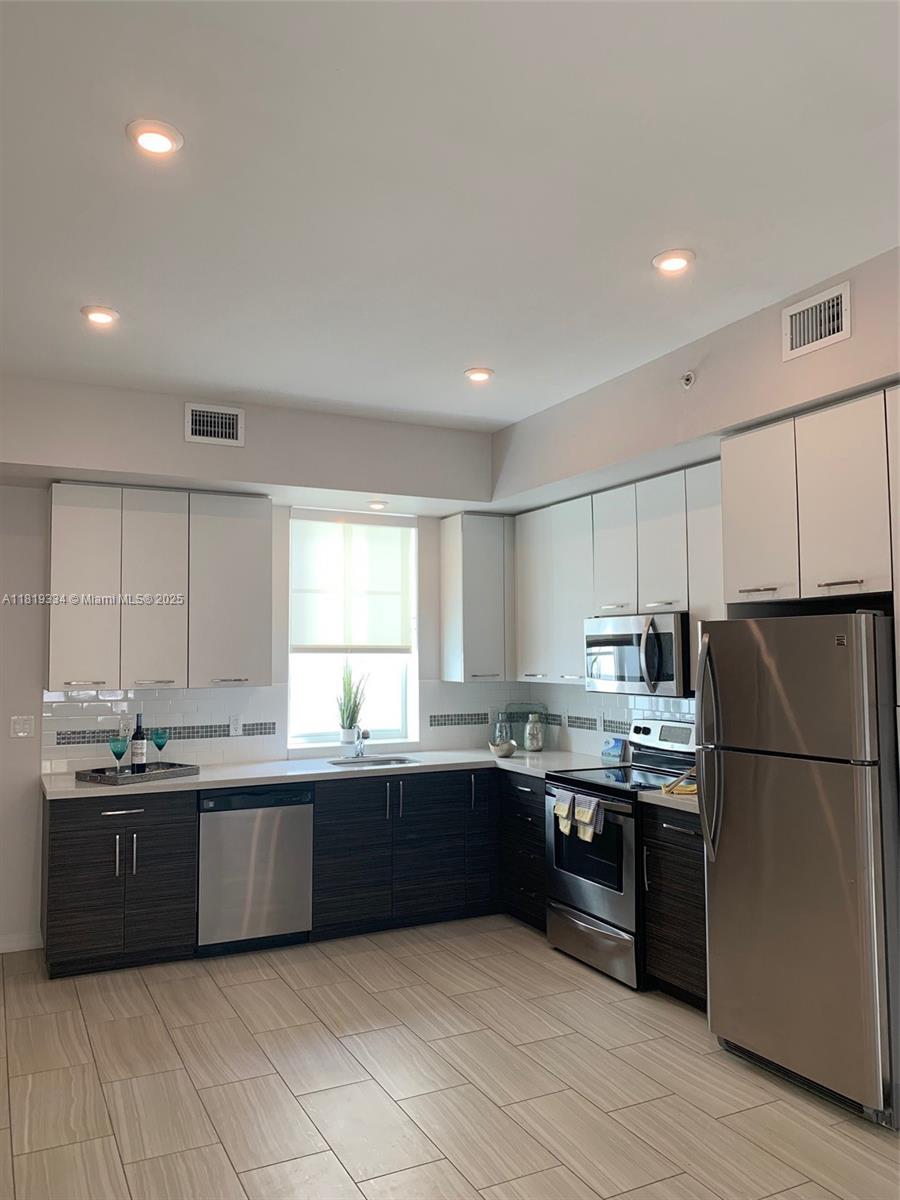 Bryan Sub Lts 1, 2 Blk 59 - Residential Lease