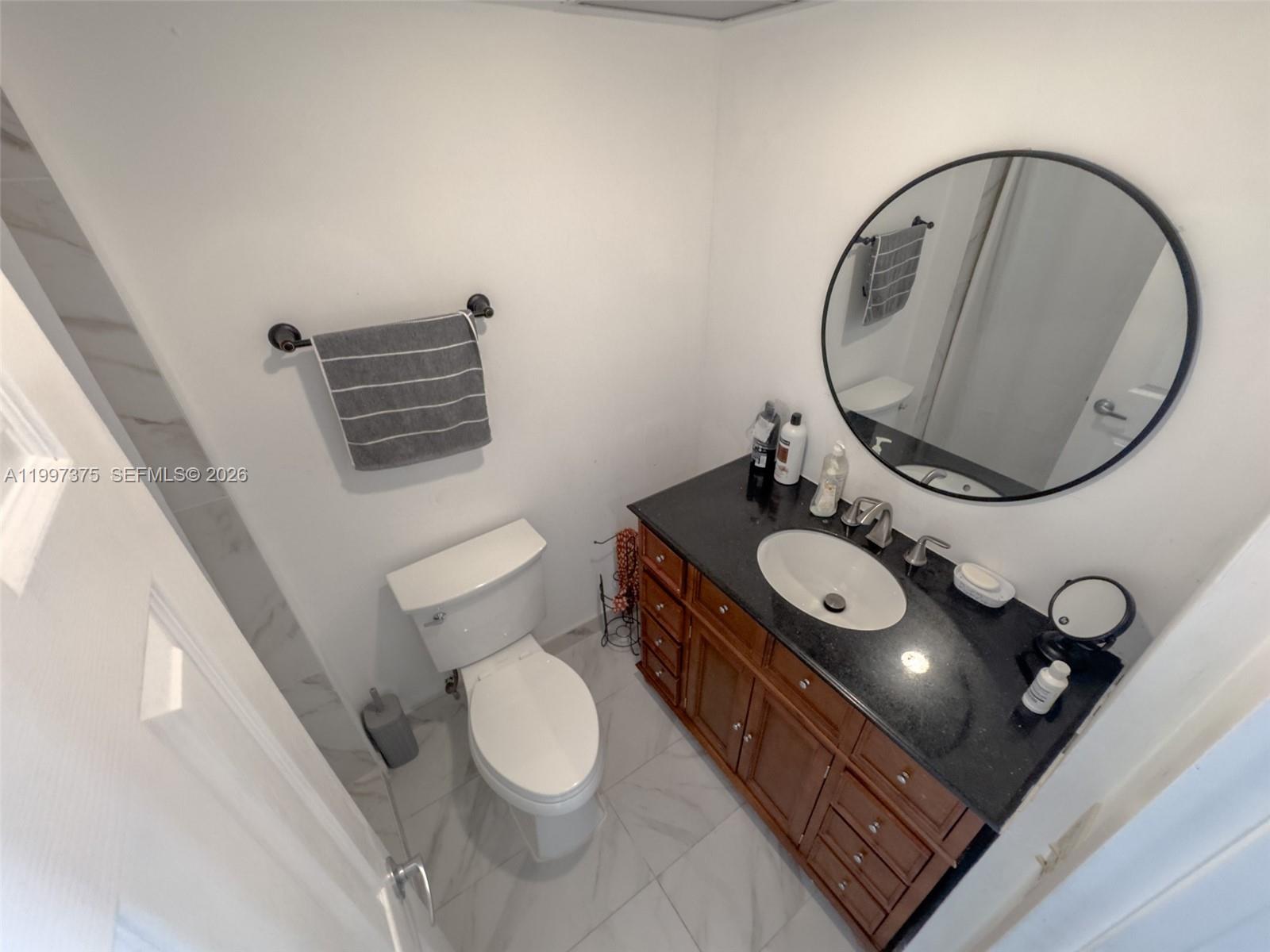 WINSTON TOWERS 200 - Residential