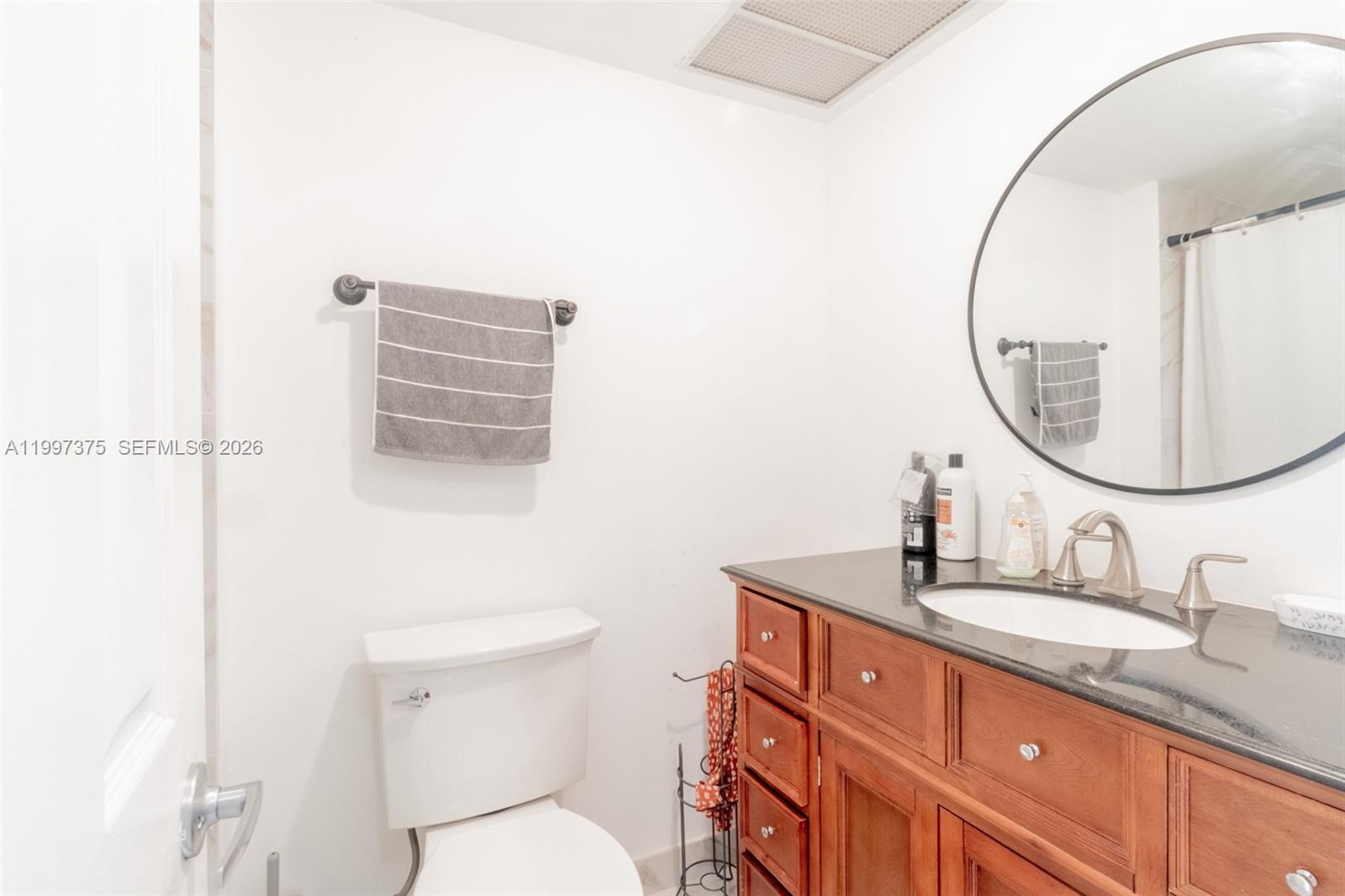 WINSTON TOWERS 200 - Residential