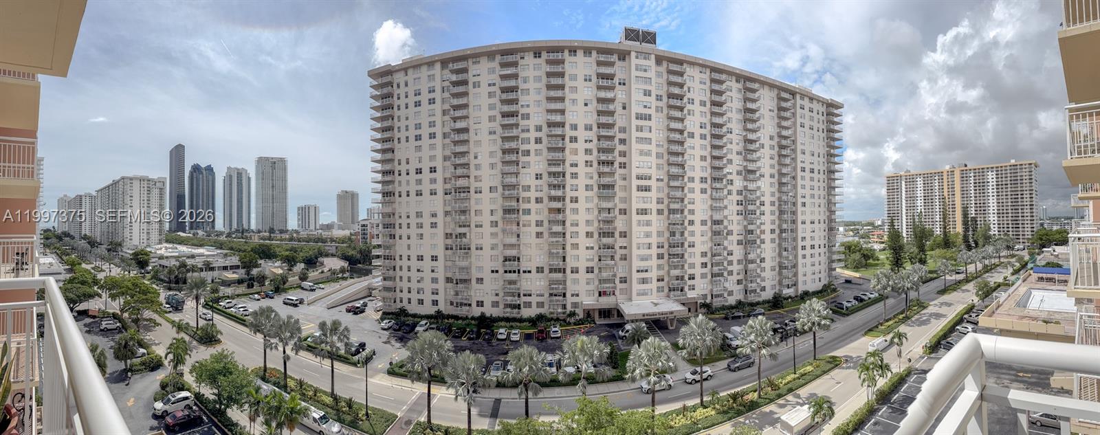 WINSTON TOWERS 200 - Residential