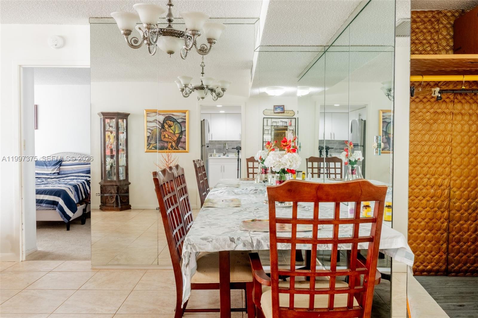 WINSTON TOWERS 200 - Residential