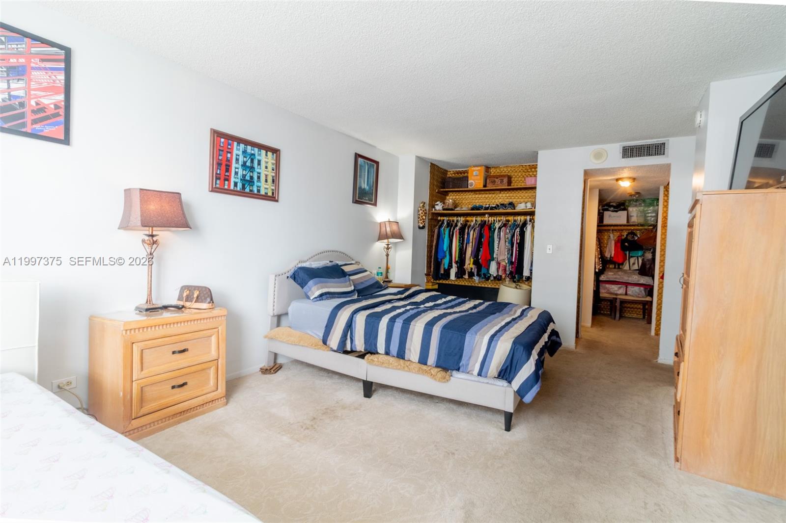 WINSTON TOWERS 200 - Residential