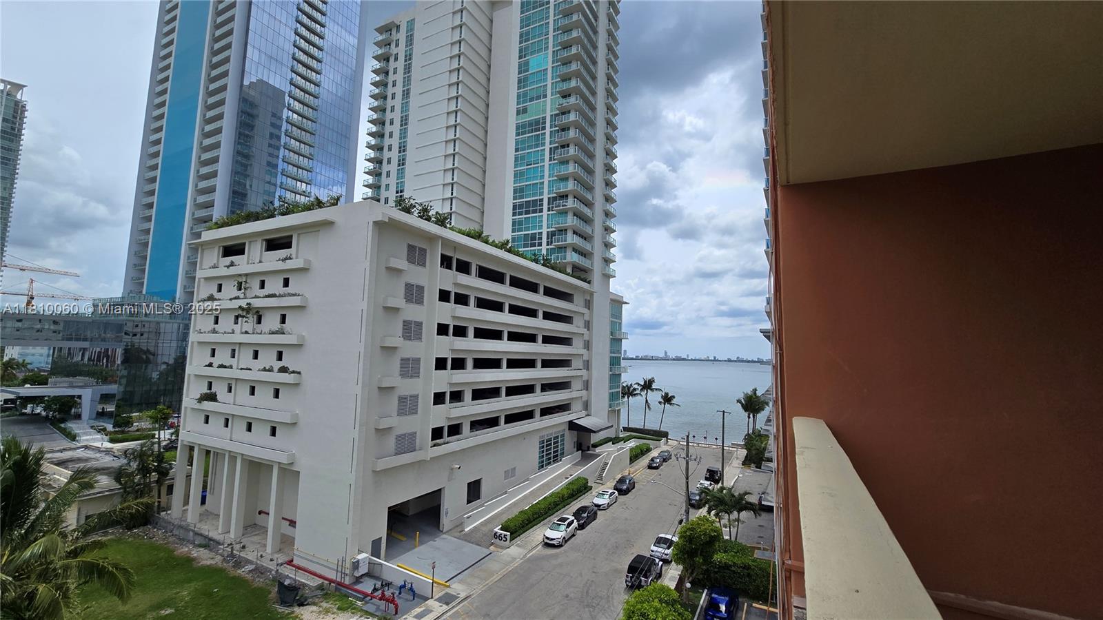 RIVIERA TOWERS CONDO - Residential Lease