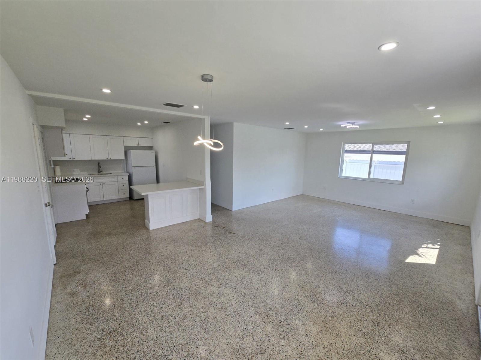 BIRD RD HIGHLANDS - Residential Lease