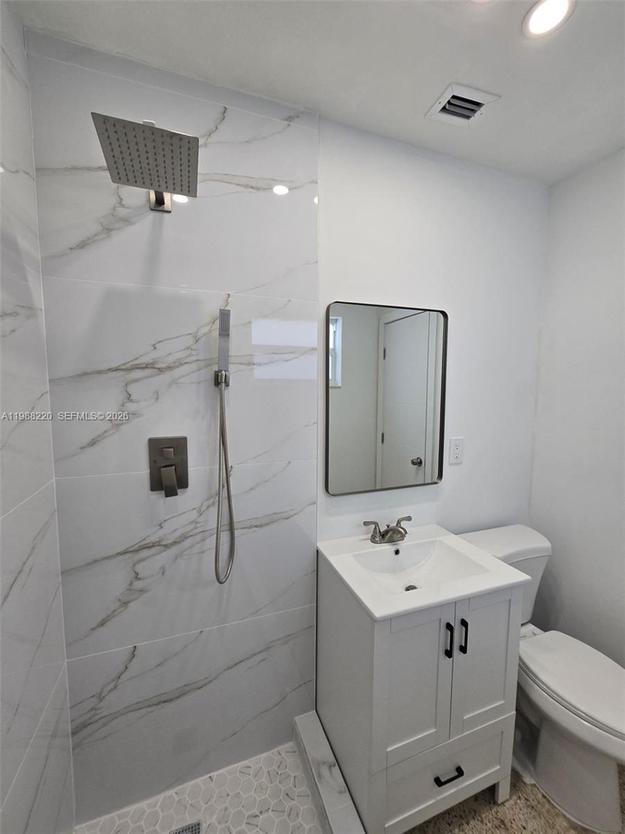 BIRD RD HIGHLANDS - Residential Lease