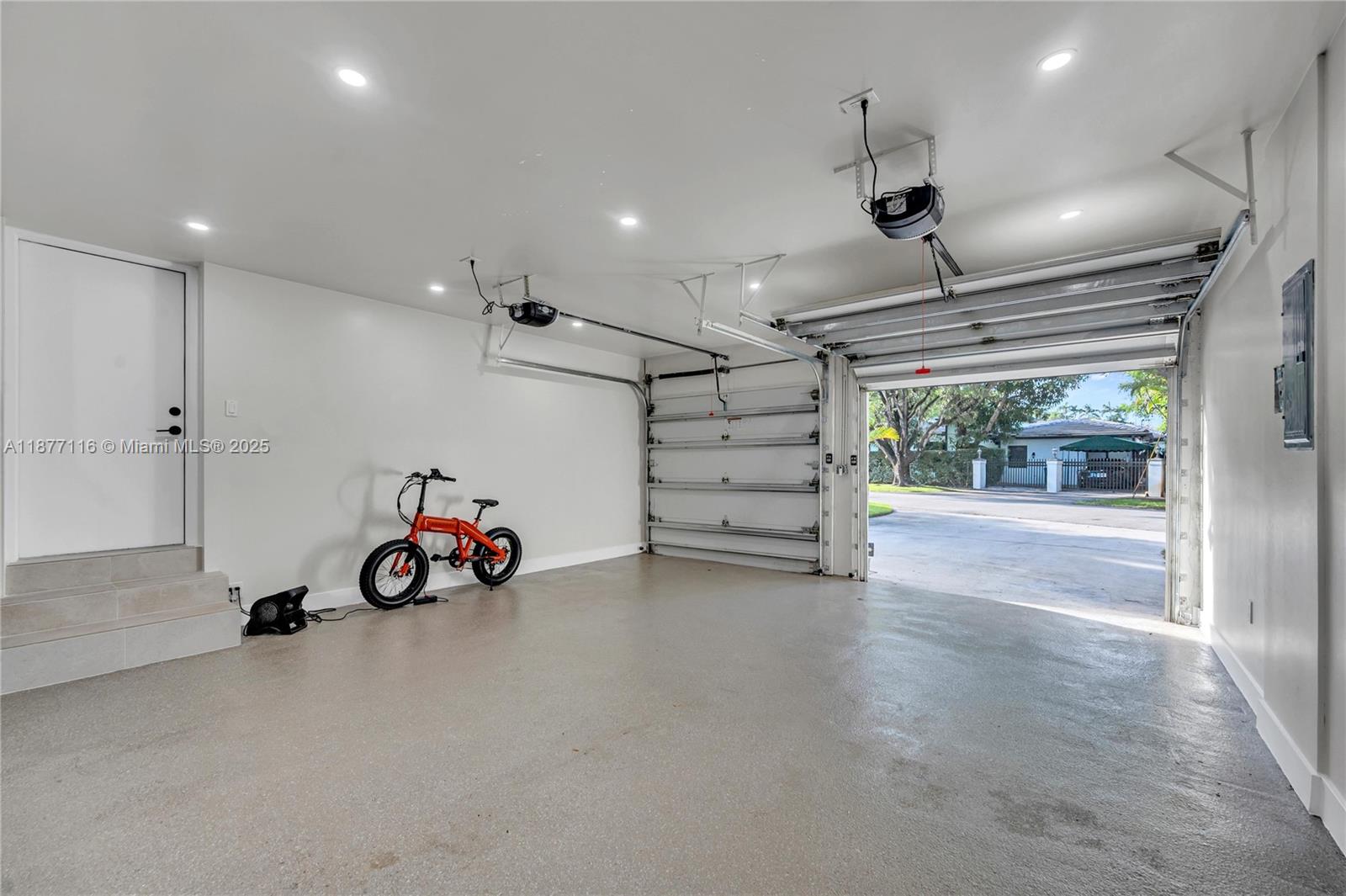 CORAL GABLES C C SEC 3 - Residential