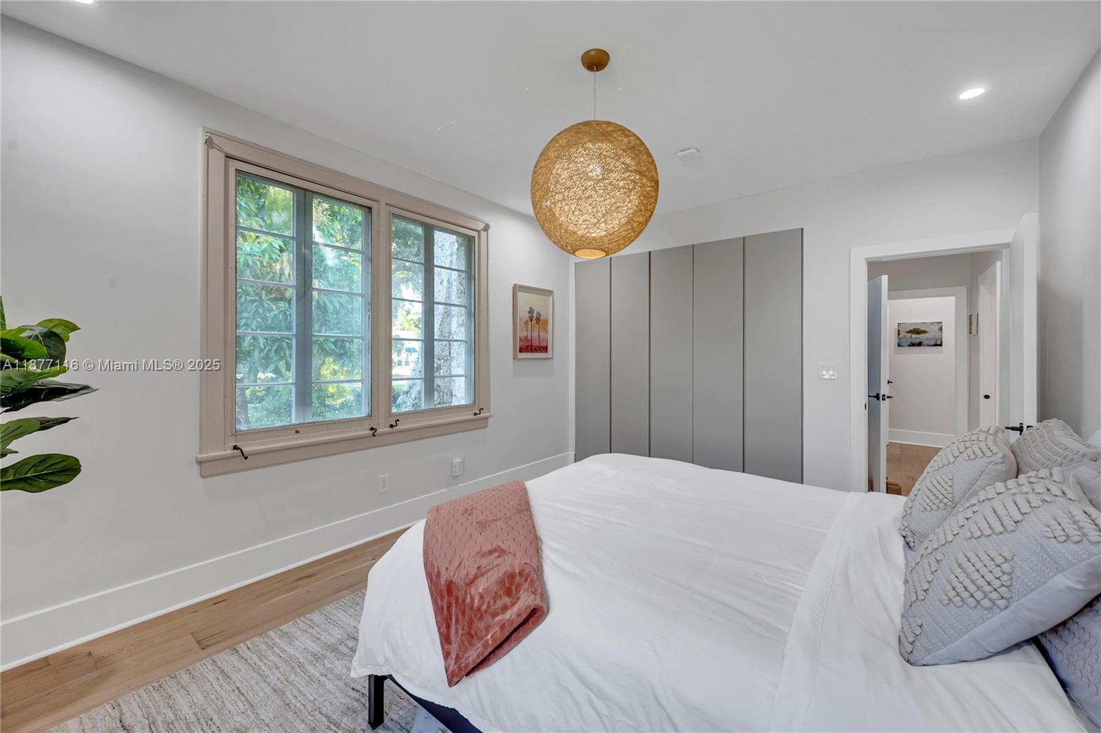 CORAL GABLES C C SEC 3 - Residential