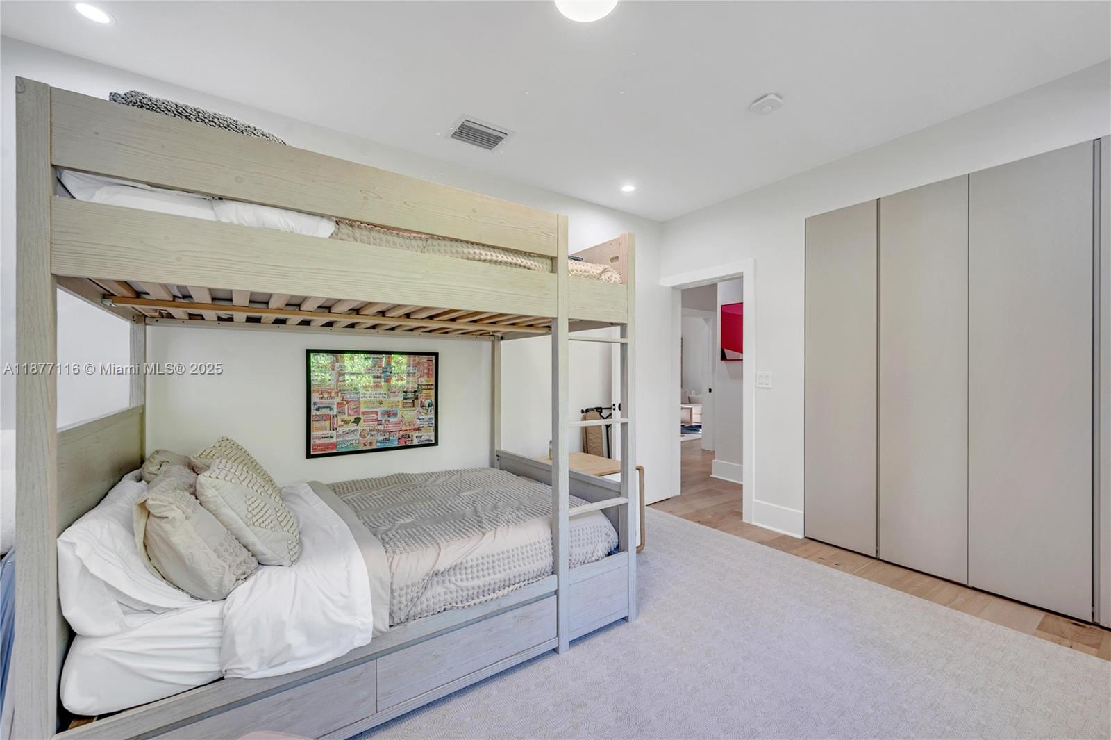 CORAL GABLES C C SEC 3 - Residential