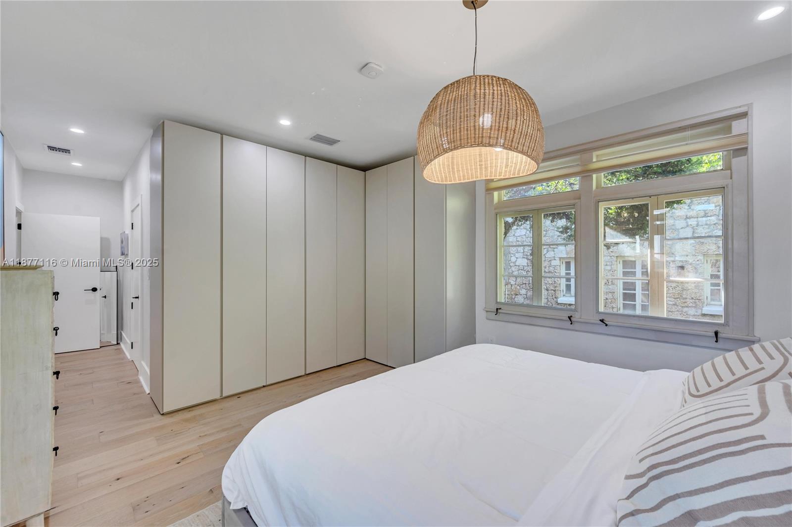 CORAL GABLES C C SEC 3 - Residential