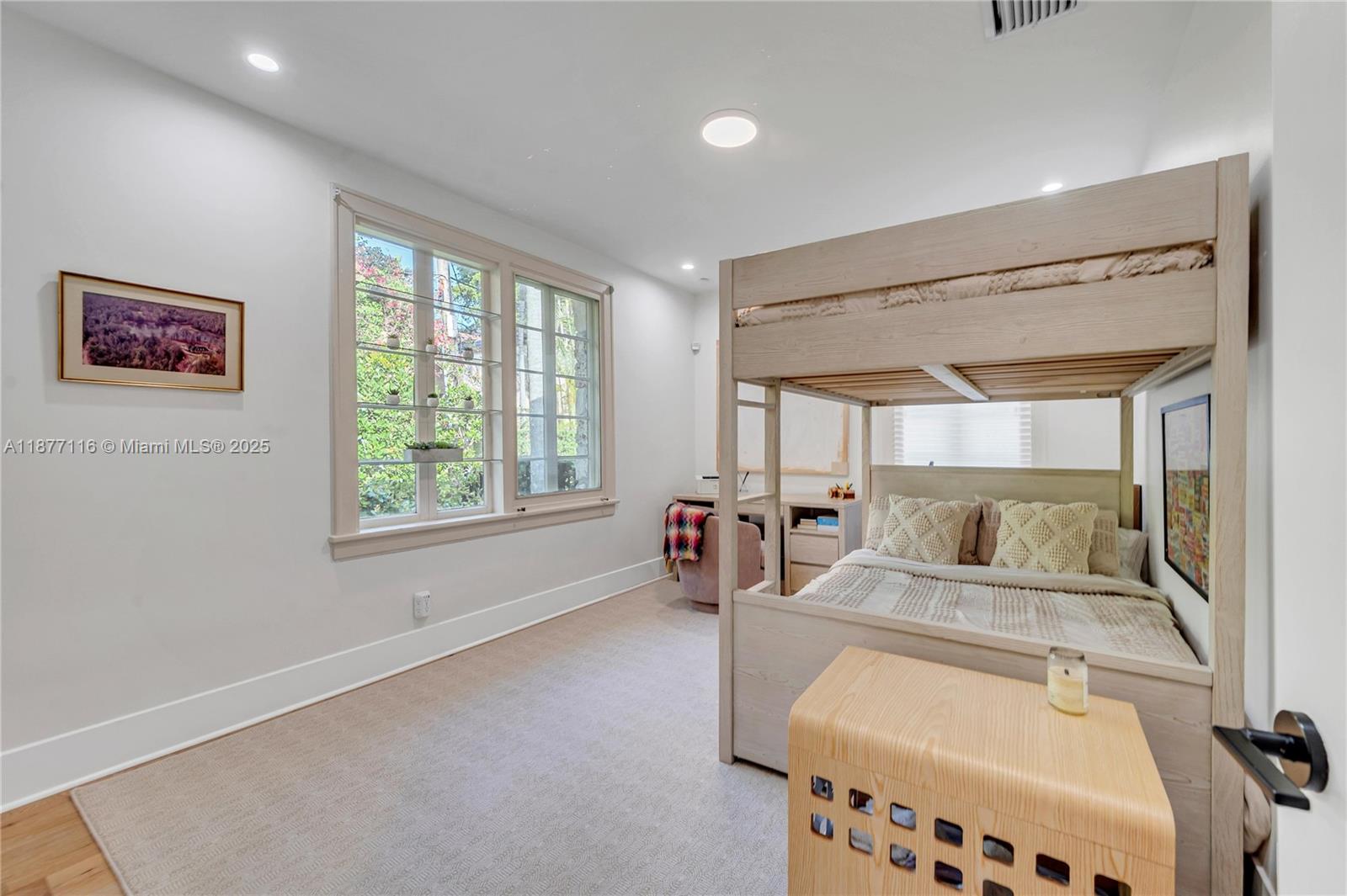 CORAL GABLES C C SEC 3 - Residential