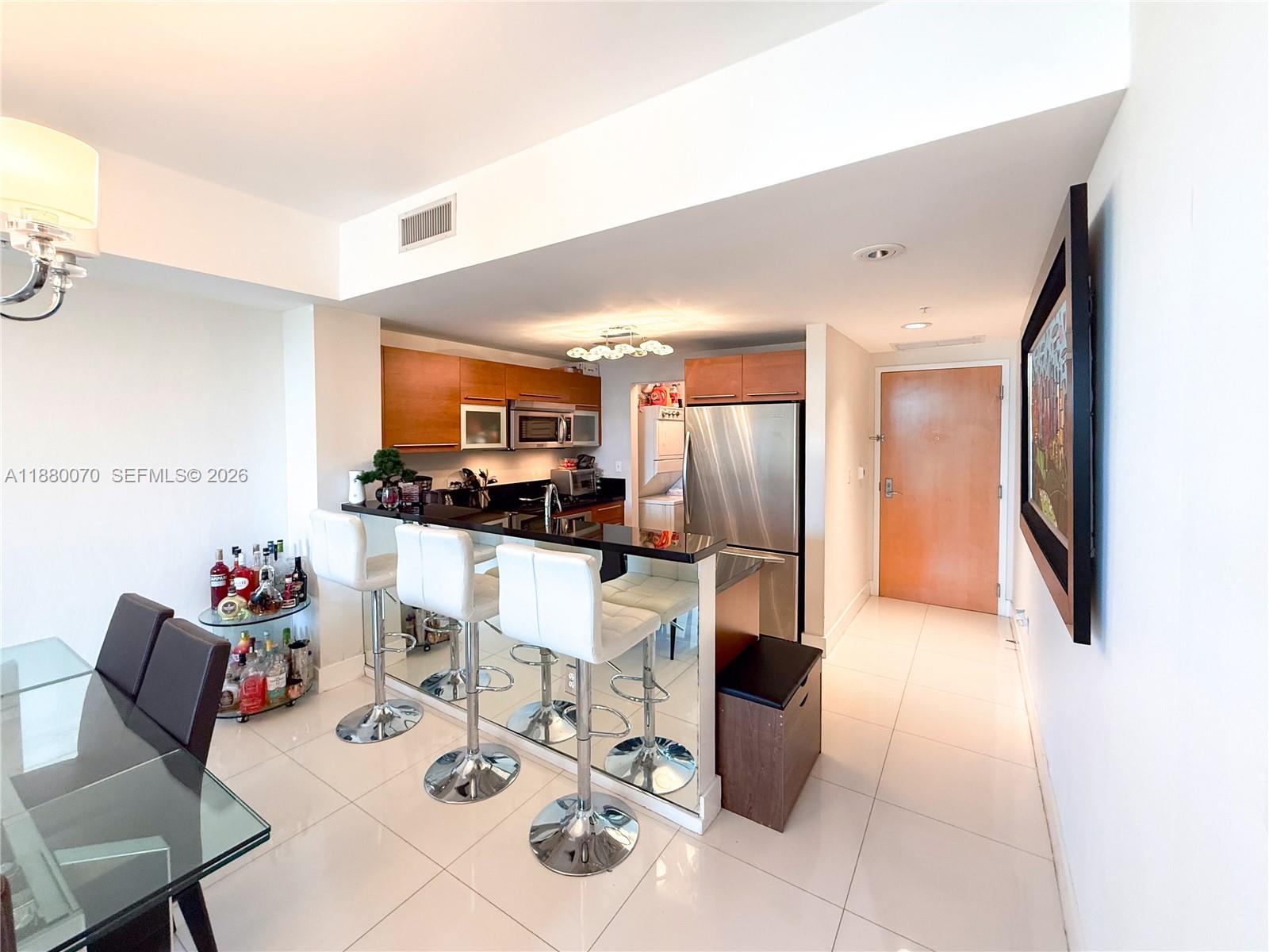 VIZCAYNE SOUTH CONDO - Residential