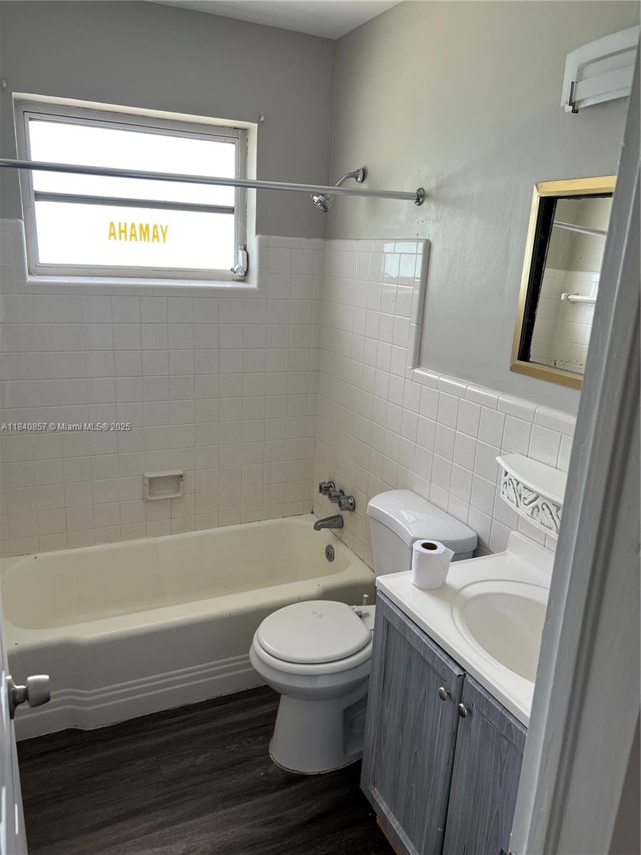 365 NE 171st Ter