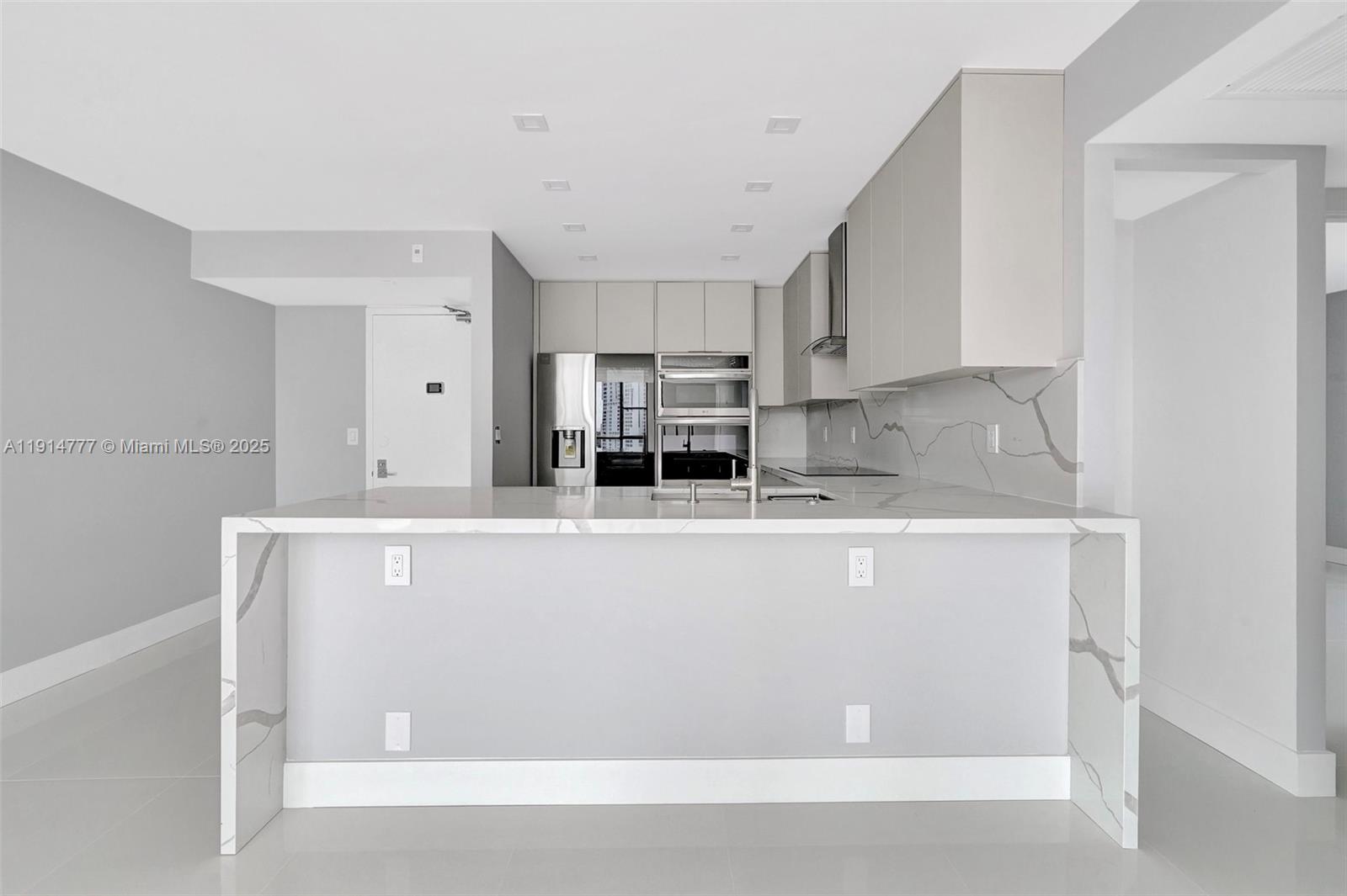 CORONADO CONDO- TOWER III - Residential