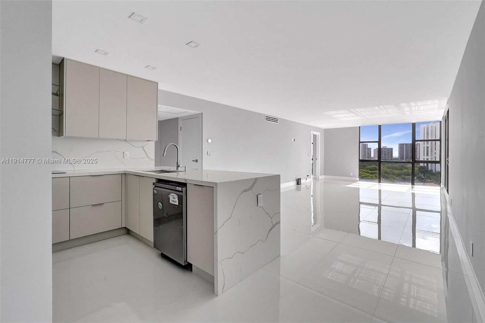 CORONADO CONDO- TOWER III - Residential