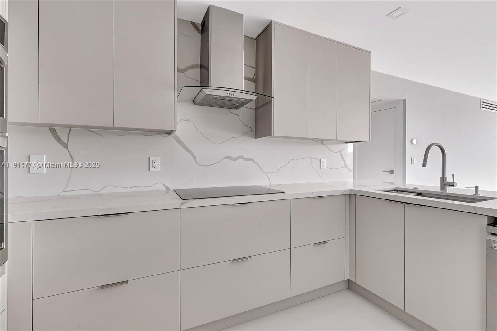 CORONADO CONDO- TOWER III - Residential