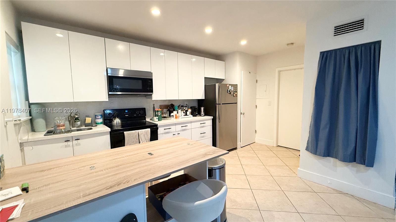 EVERGLADES SOUTH CONDO - Residential Lease