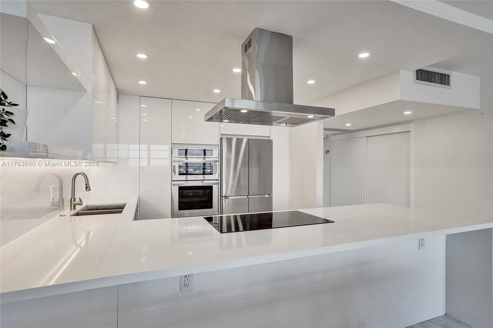 SEACOAST 5700 CONDO - Residential