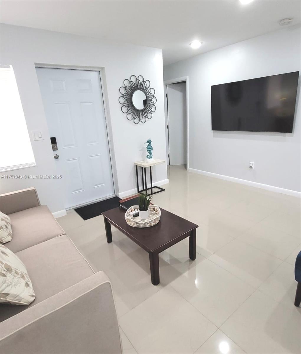 Rental Property at 1723 Wiley St 1, Hollywood, Broward County, Florida - Bedrooms: 2 
Bathrooms: 1  - $2,000 MO.