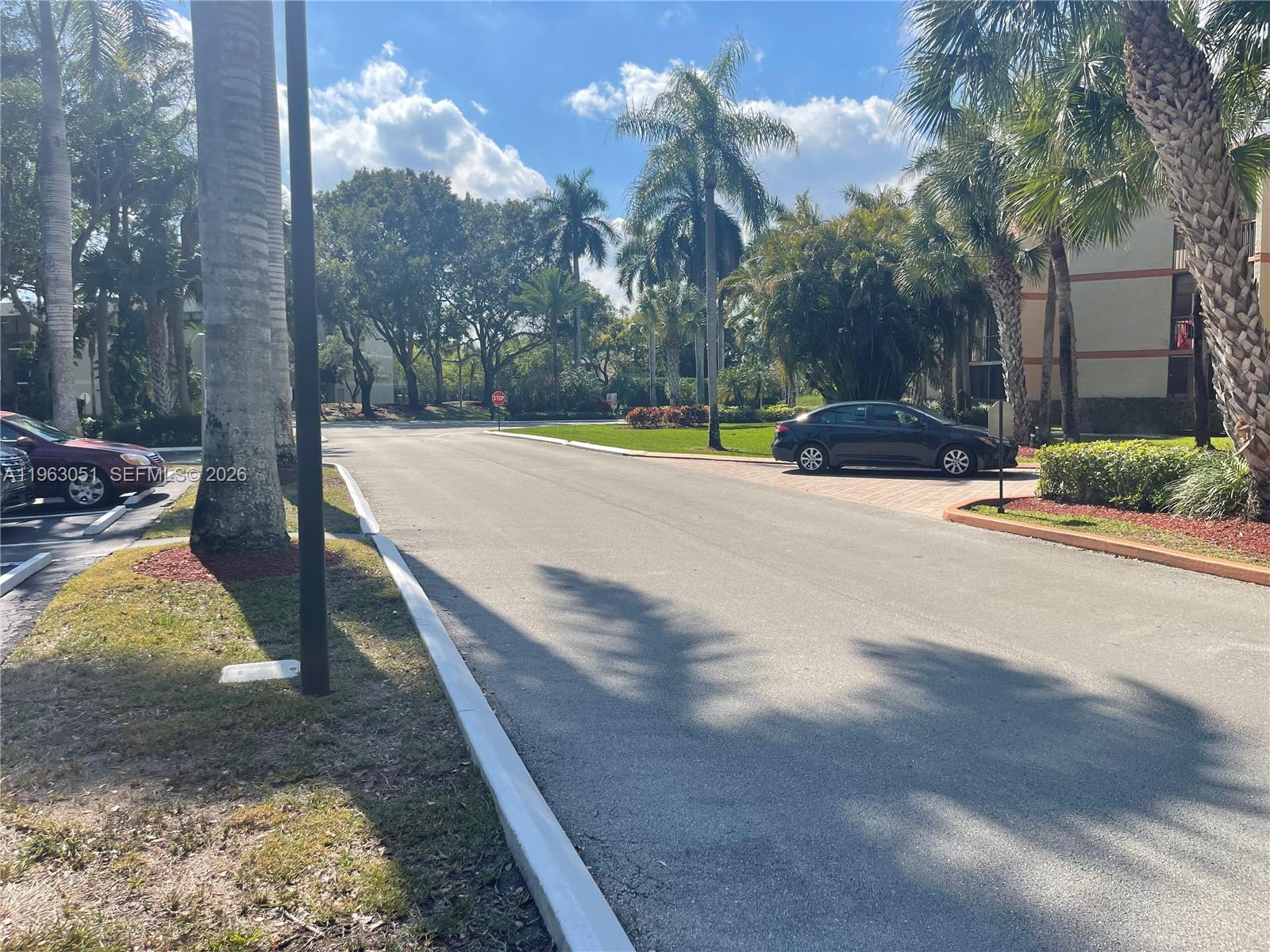 BLDG 9 OF COUNTRY CLUB AP - Residential