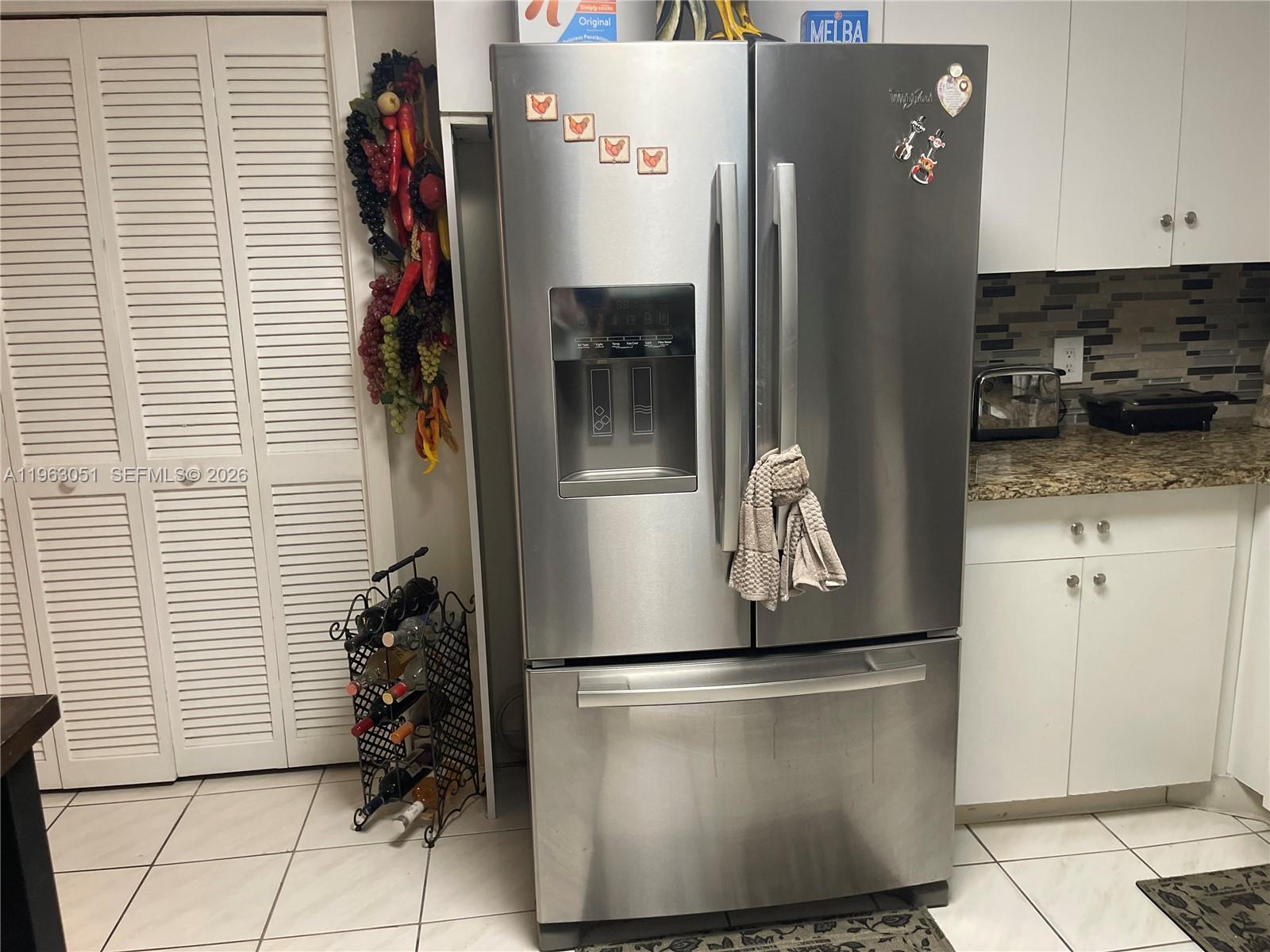 BLDG 9 OF COUNTRY CLUB AP - Residential