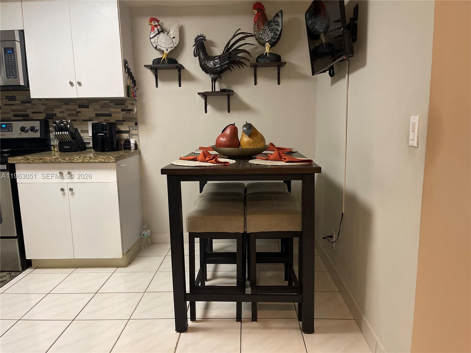 BLDG 9 OF COUNTRY CLUB AP - Residential