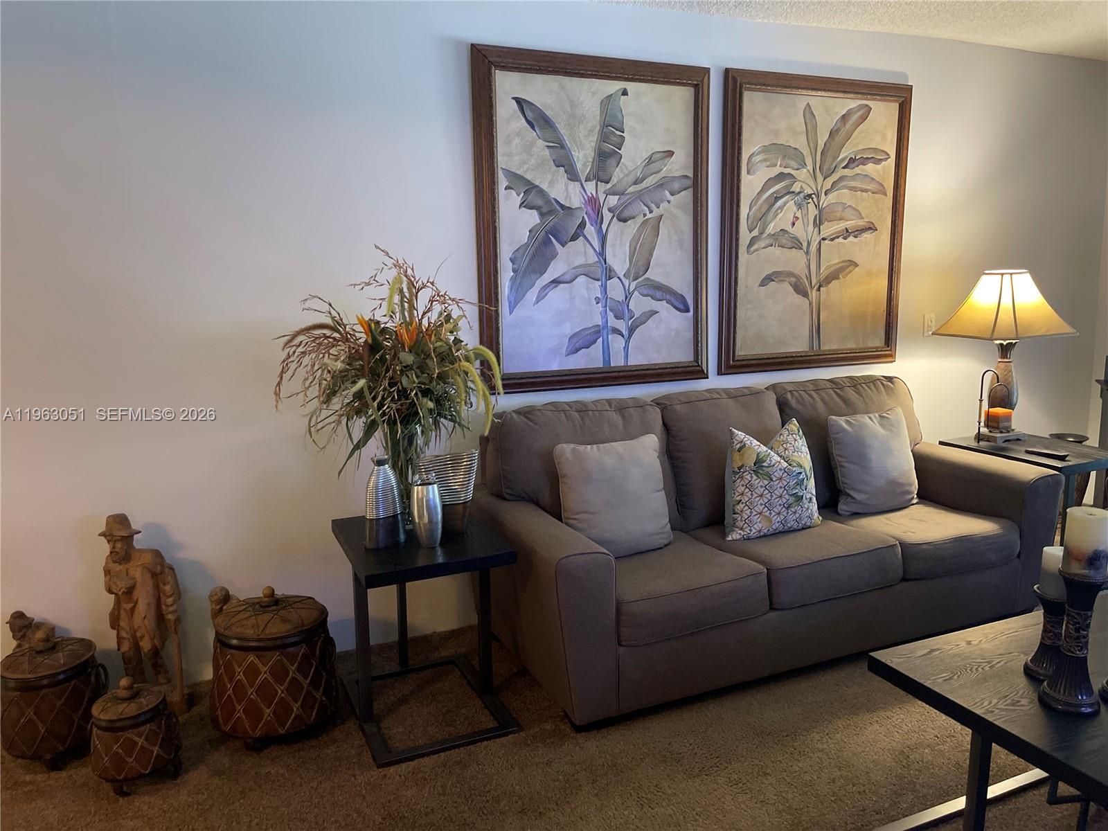 BLDG 9 OF COUNTRY CLUB AP - Residential