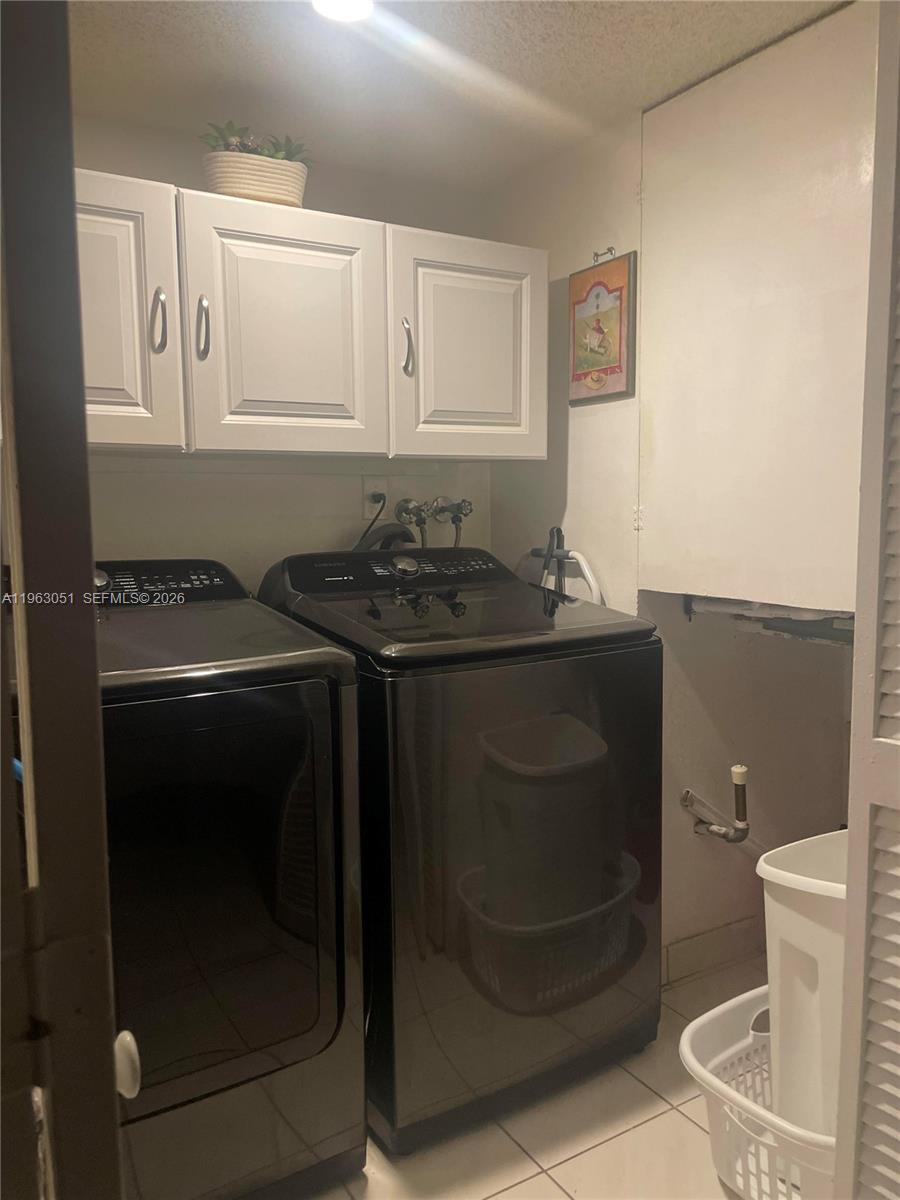 BLDG 9 OF COUNTRY CLUB AP - Residential