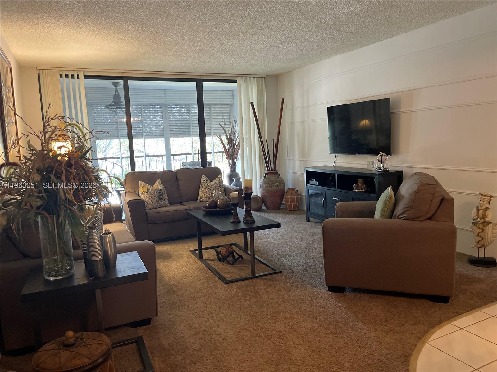 BLDG 9 OF COUNTRY CLUB AP - Residential