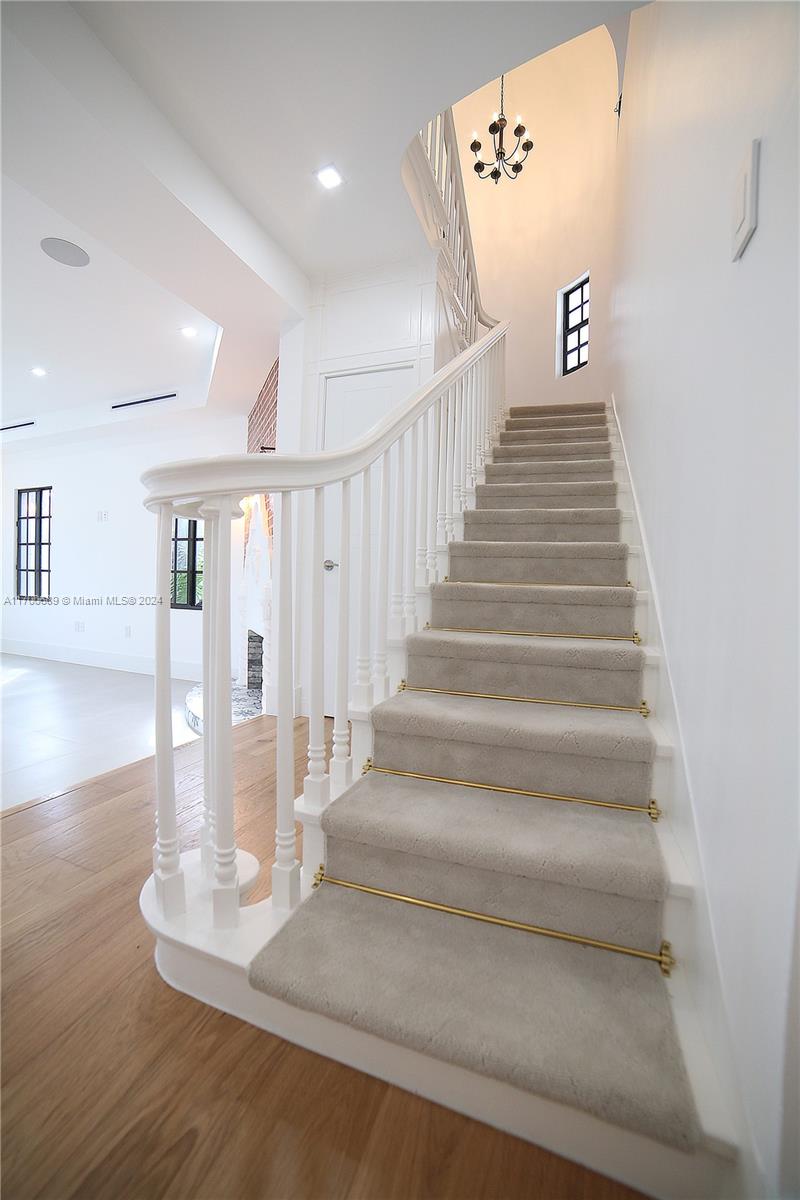 HOLLYWOOD LAKES SECTION - Residential