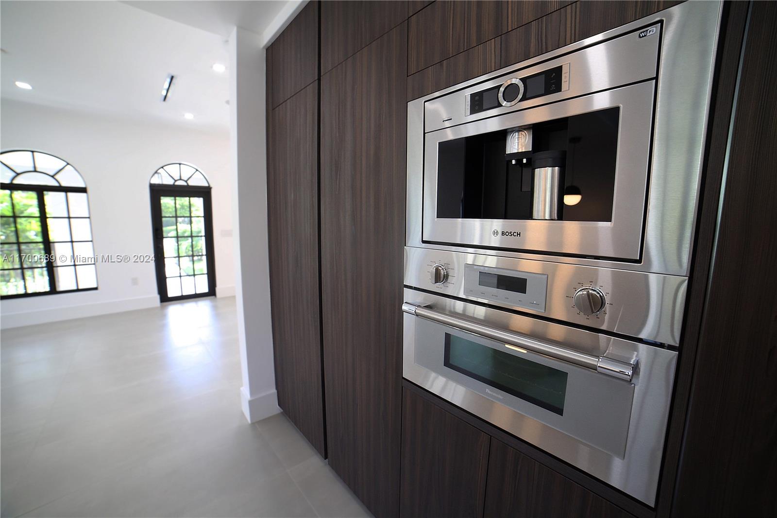 HOLLYWOOD LAKES SECTION - Residential