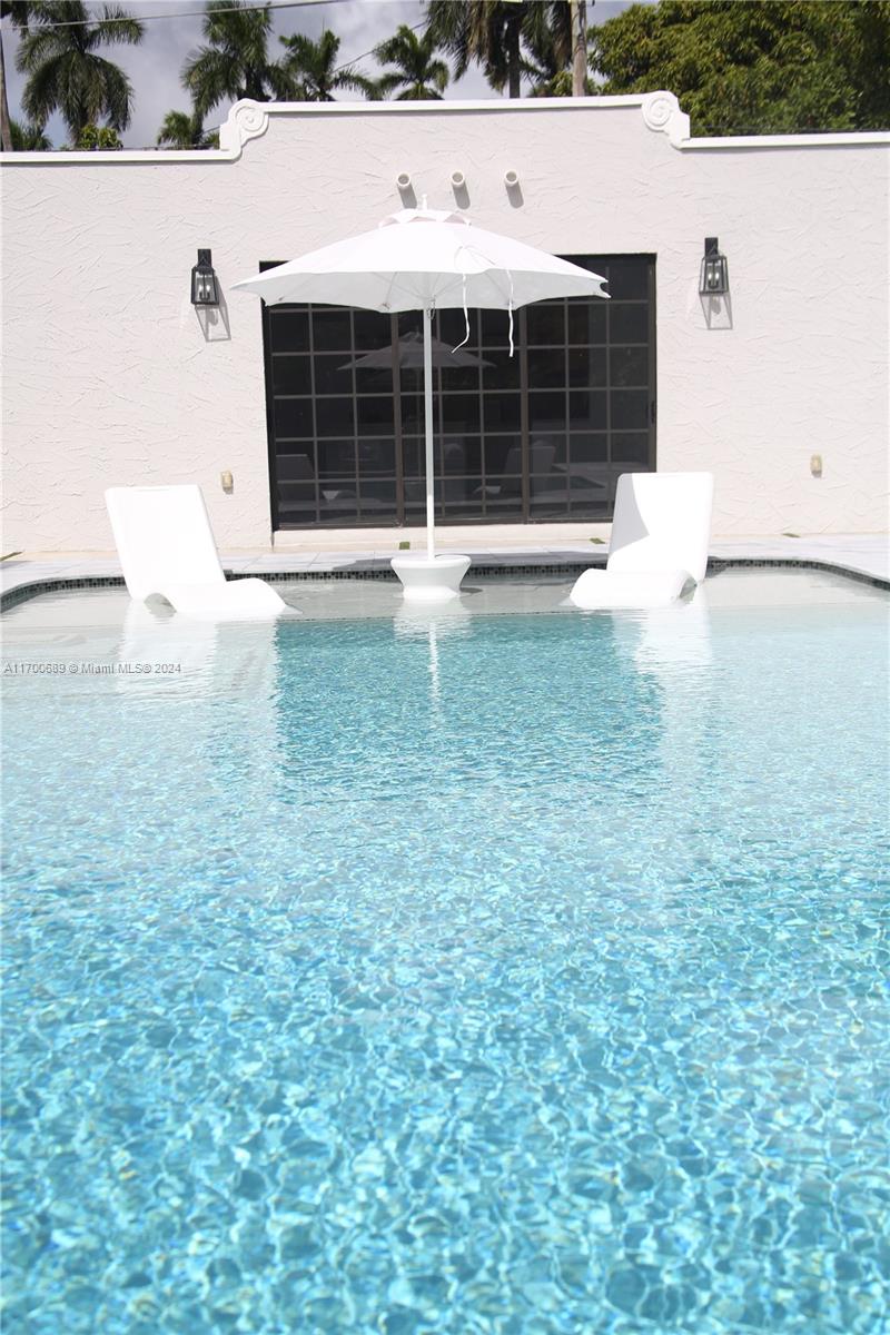 HOLLYWOOD LAKES SECTION - Residential