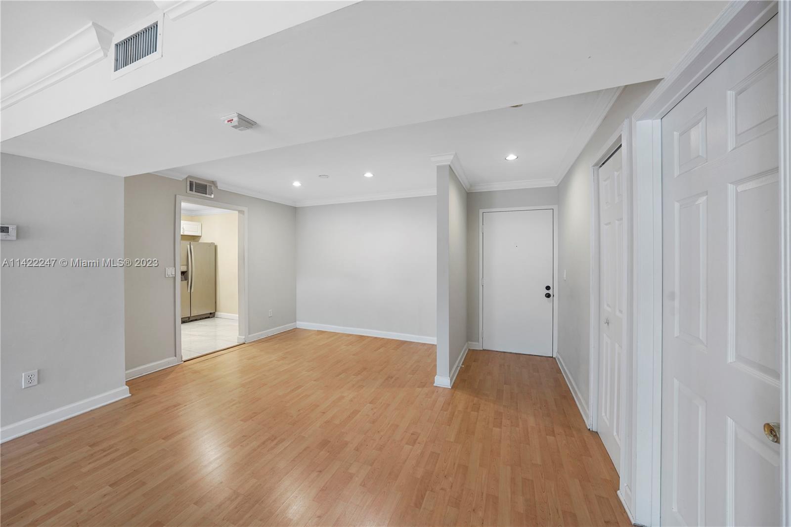 COVE CONDO PHASE II, THE - Residential