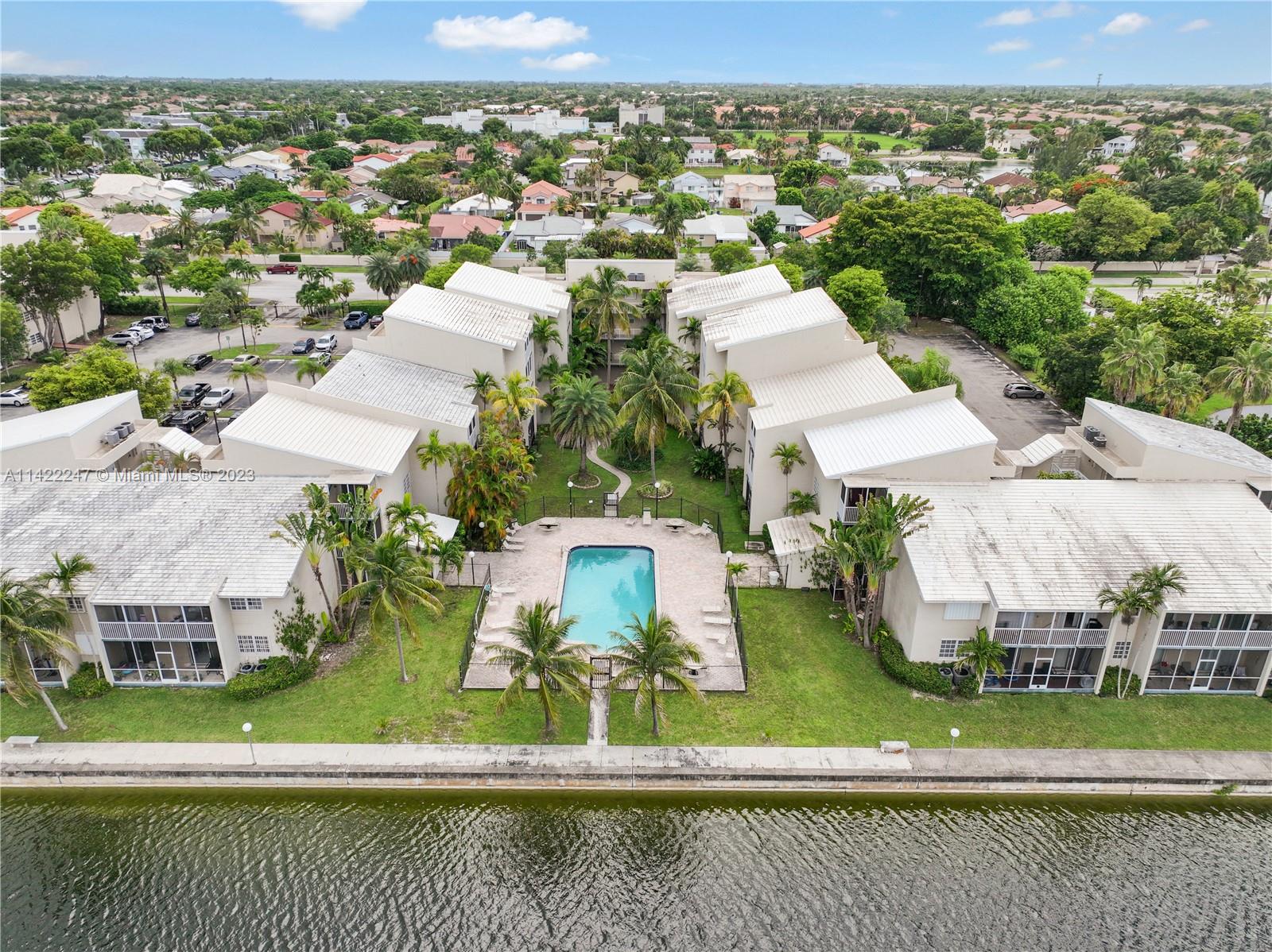 COVE CONDO PHASE II, THE - Residential