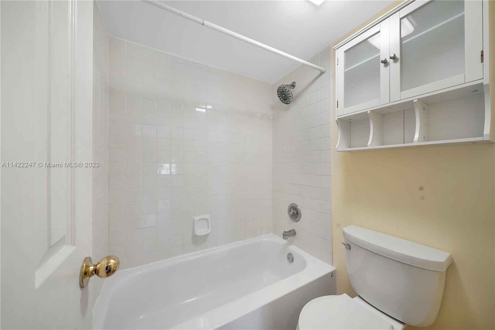 COVE CONDO PHASE II, THE - Residential