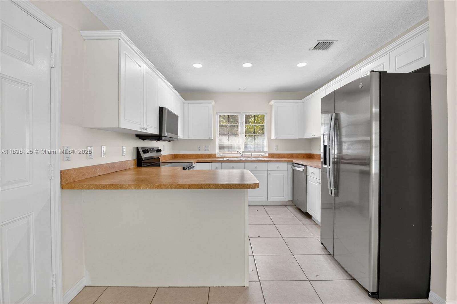 DOVE LANDING CONDO - Residential Lease